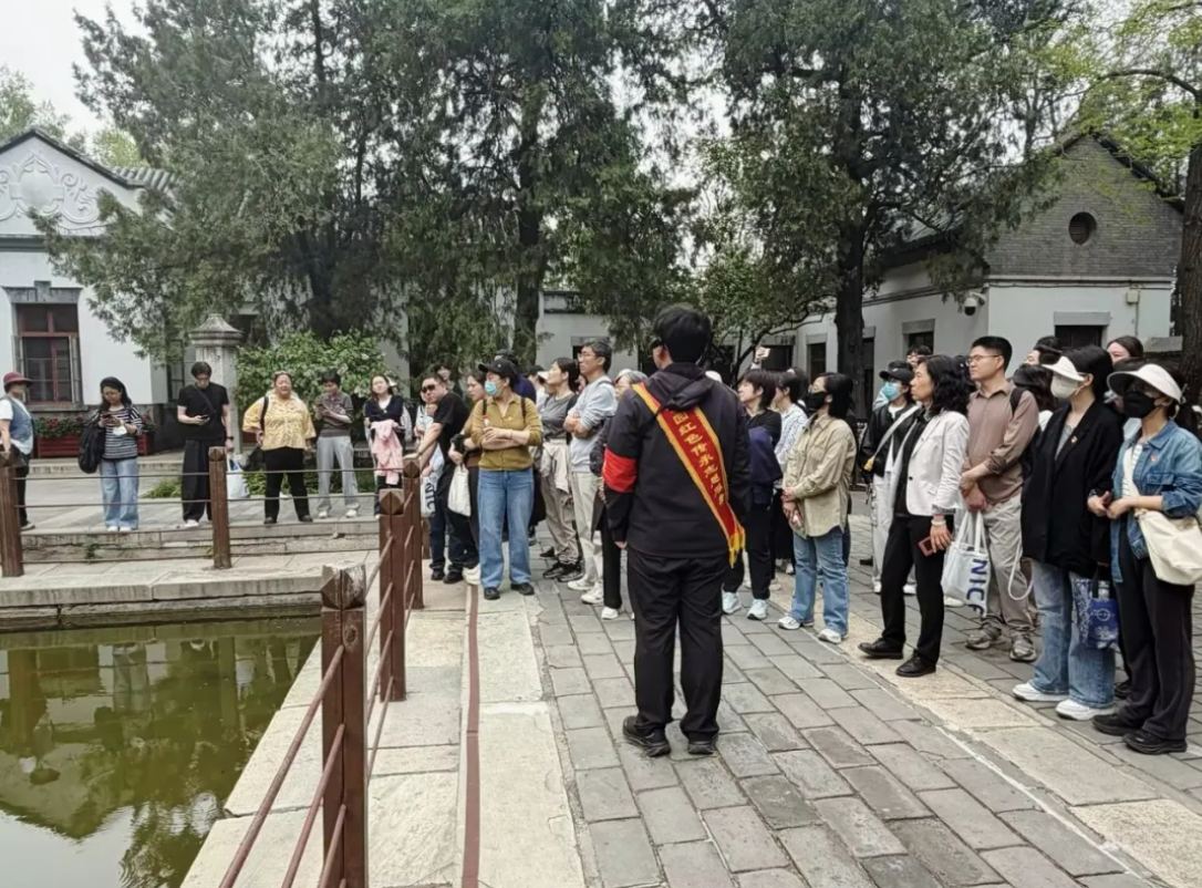 党群共建春启新篇 五四精神薪火相传——壹号娱乐香山主题登山活动圆满开展 党群共建春启新篇 五四精神薪火相传——壹号娱乐香山主题登山活动圆满开展