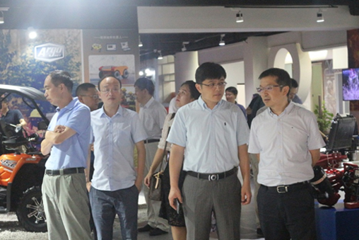 壹号娱乐管理团队考察咸亨国际应急装备中心 壹号娱乐管理团队考察咸亨国际应急装备中心